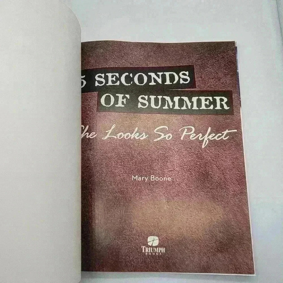 5 Seconds of Summer She Looks So Perfect by Mary Boone Magazine Album 2014 - Picture 6 of 10